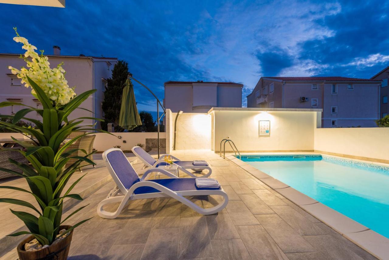 Villa Jana Luxury Apartments Novalja Exterior photo