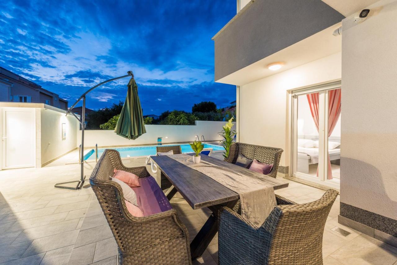 Villa Jana Luxury Apartments Novalja Exterior photo